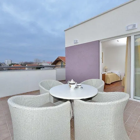 Hotel Zadar ホテル ザダル