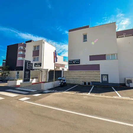 Hotel Zadar ザダル