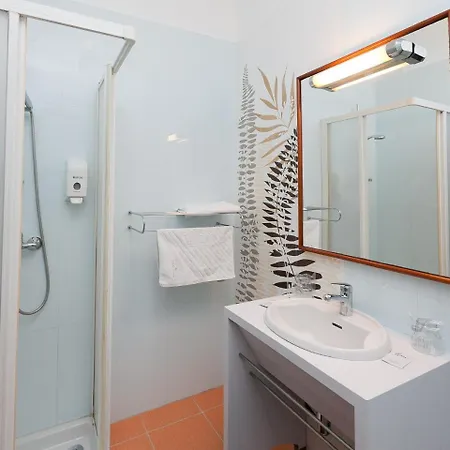 ホテル Hotel Zadar