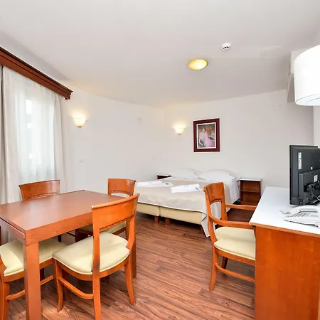 호텔 Hotel Zadar