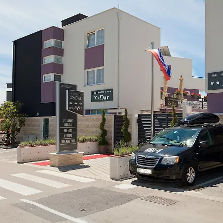 Hotel Zadar 호텔 4*