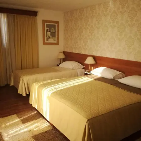 호텔 Hotel Zadar 4*