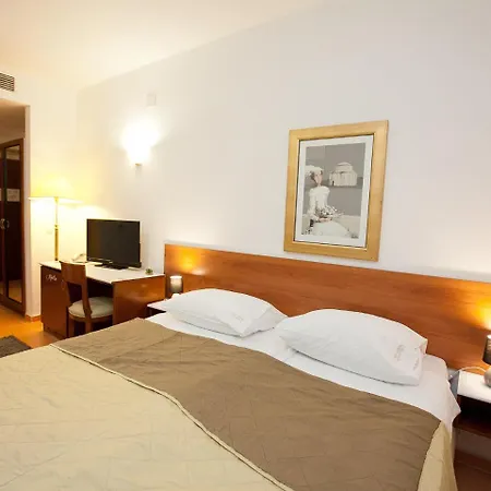 Hotel Zadar 자다르