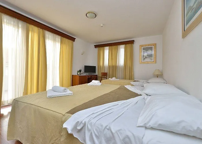 Ξενοδοχείο Hotel Zadar 4*