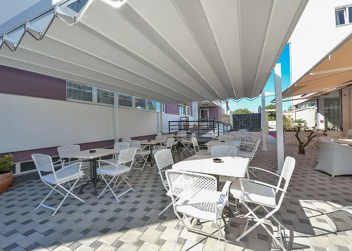 Hotel Zadar Ξενοδοχείο 4*